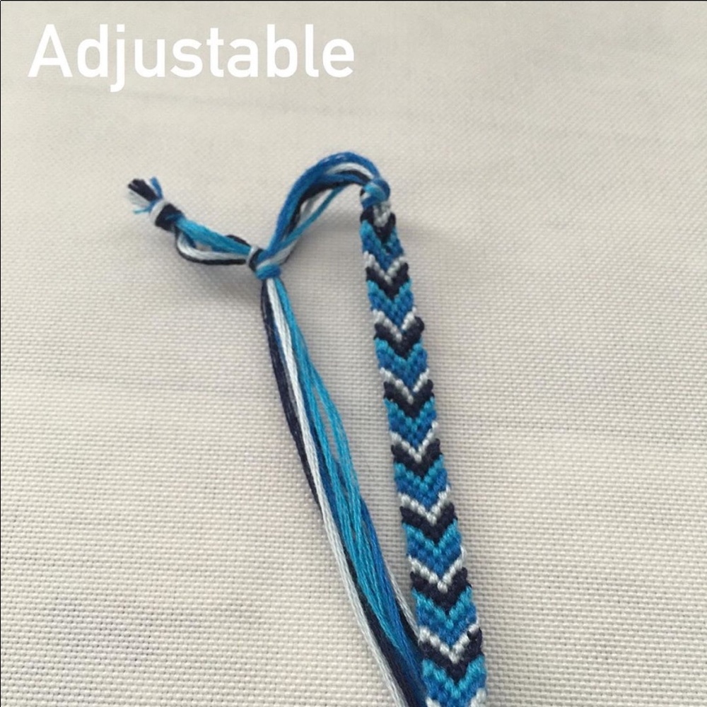 Chevron yarn bracelet
